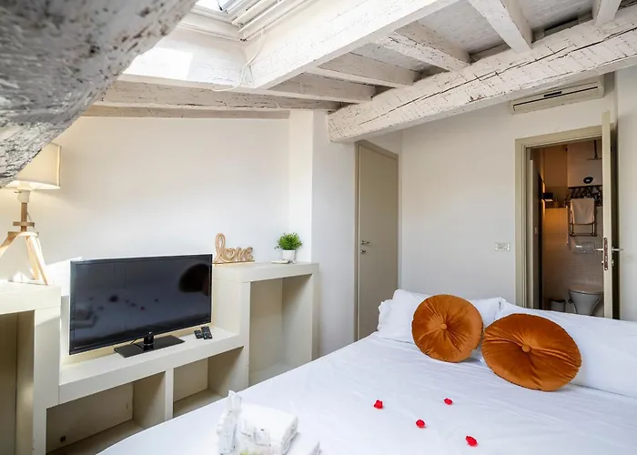 Duomo View And Hammam Apartment Florence